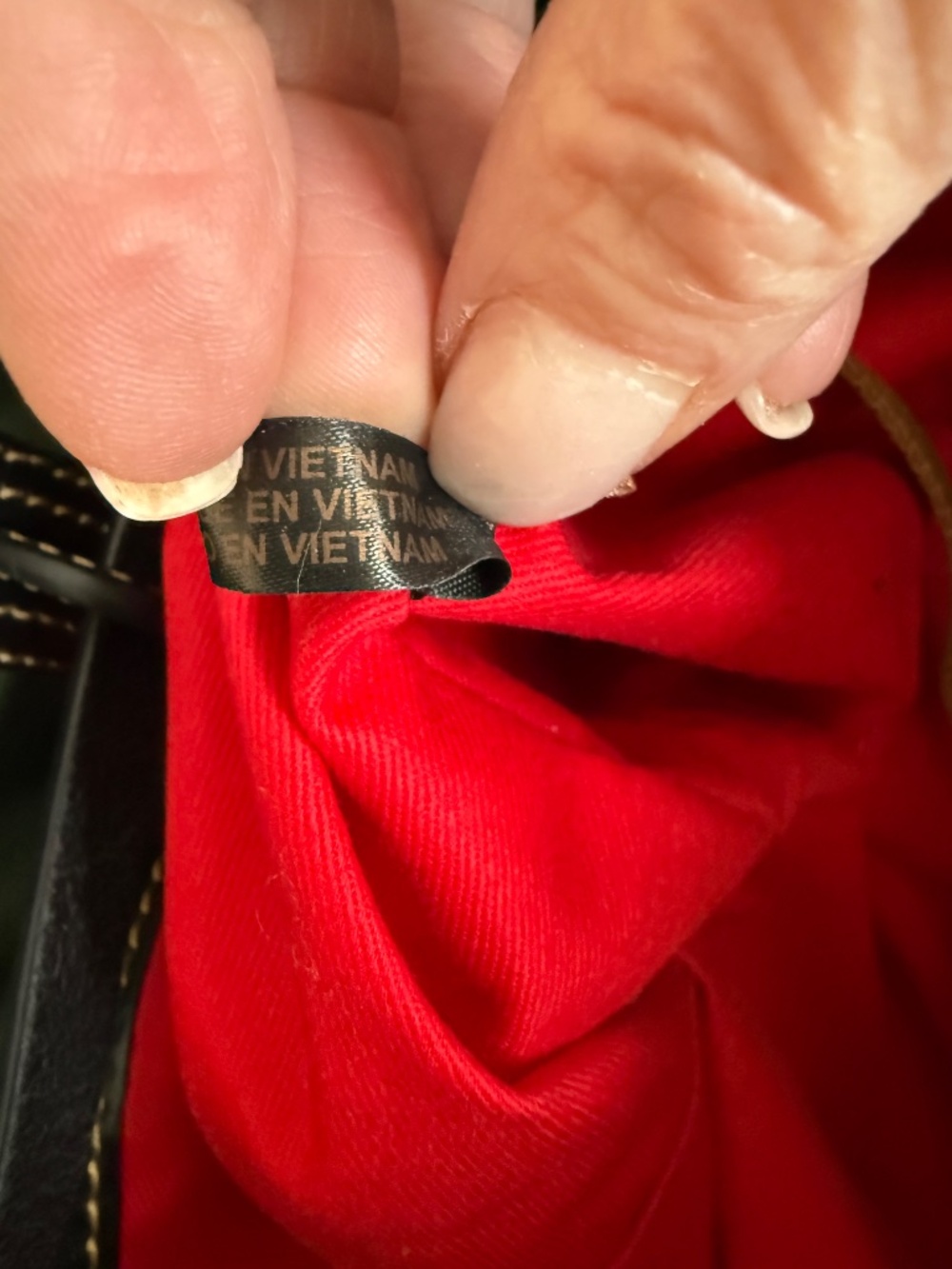 Dooney & Bourke Buckley Bag - Picture 9 of 15